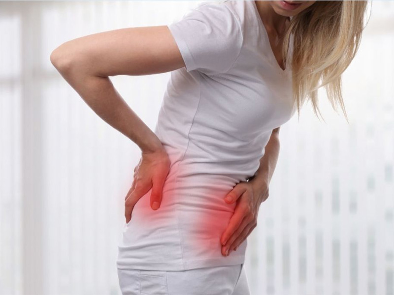 Sỏi thận đau tập trung ở vùng hạ sườn lan xuống bộ phận sinh dục