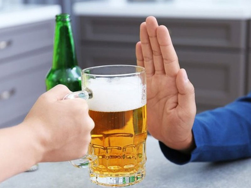 Không dùng rượu, bia khi đang mắc bệnh sỏi gan 